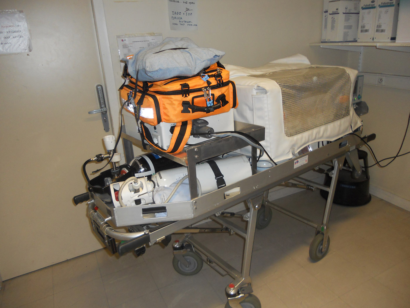 Fabricant matériel outillage médical chirurgical et équipement hôpitaux 3