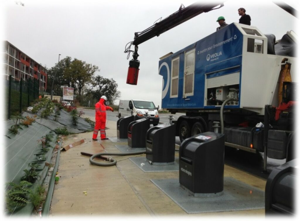 Station de lavage mobile bacs de collecte déchets tri sélectif SECLAV 2